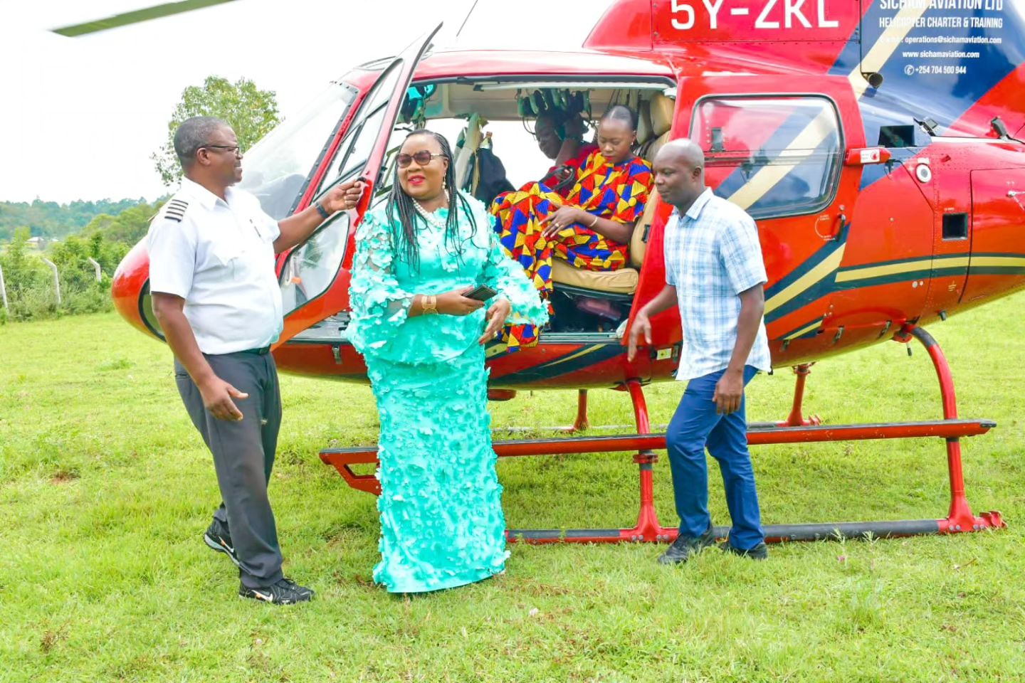 Akothee Shares Chopper With Ida Odinga As They Fly To Siaya 